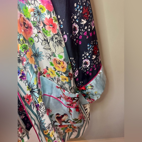 [Johnny Was] "Meadow" Floral and Striped 100% Silk Kimono Sz: M - Picture 11 of 15